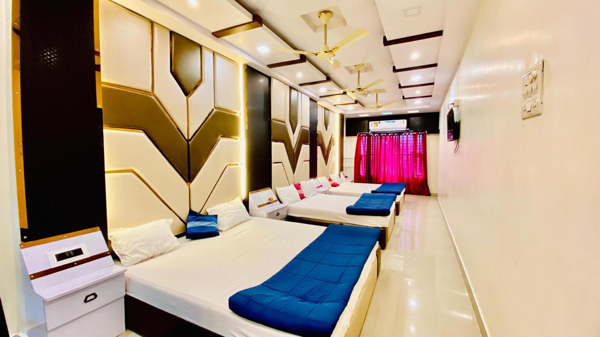 Hotel Mark อุจเจน ภายนอก รูปภาพ