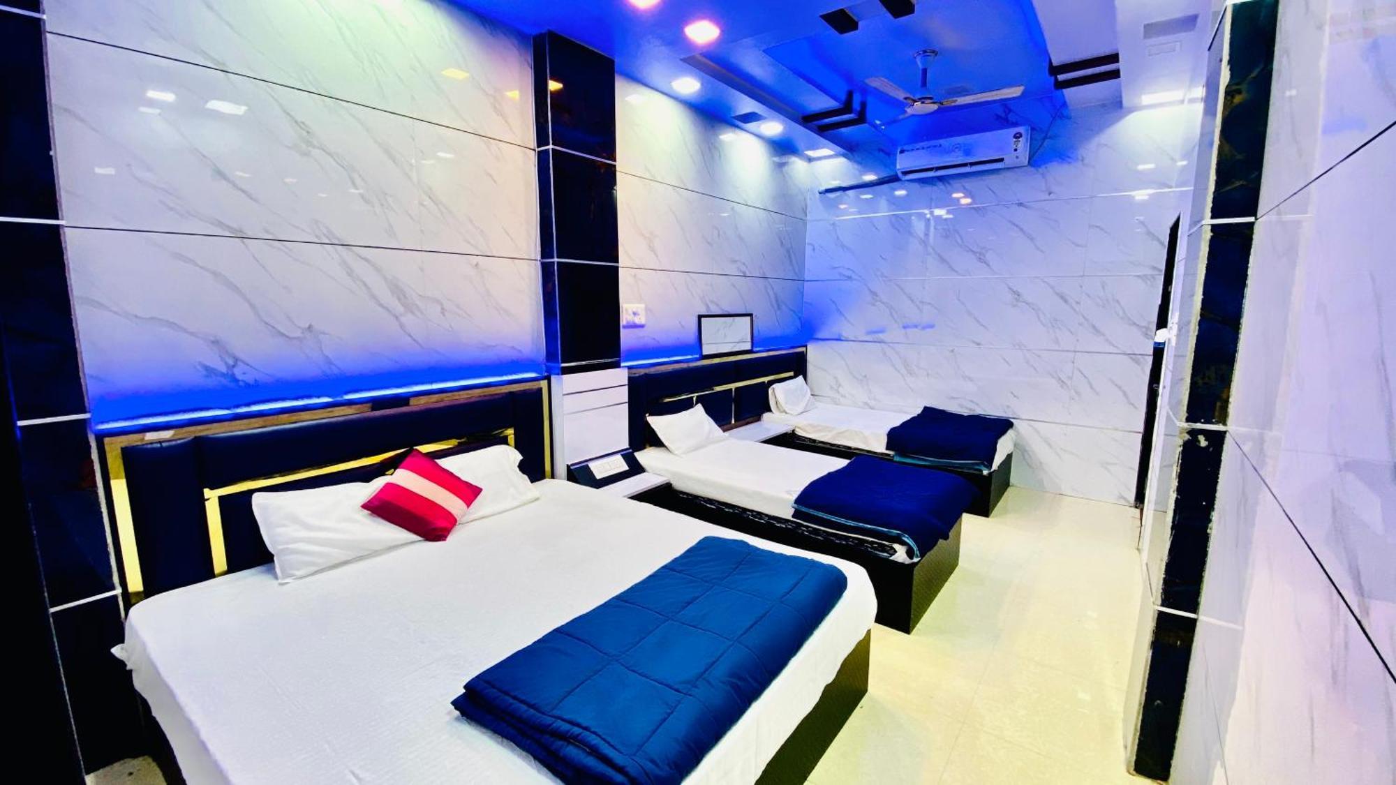 Hotel Mark อุจเจน ภายนอก รูปภาพ